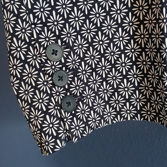 Talbots Capri pants - Picture 2 of 4